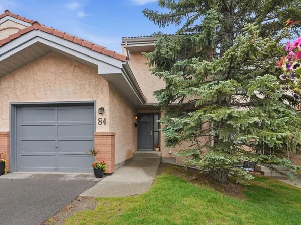 5810 Patina Dr SW #84, Calgary, AB T3H 2Y6