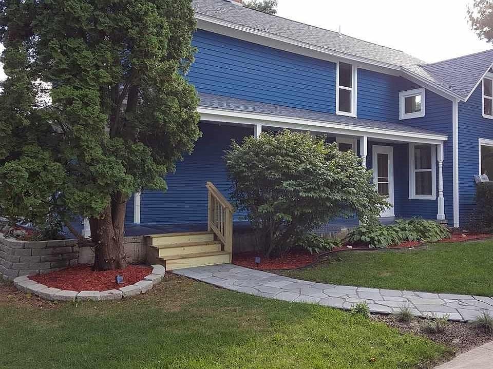 219 W Madison Ave, Suttons Bay, MI 49682 Zillow