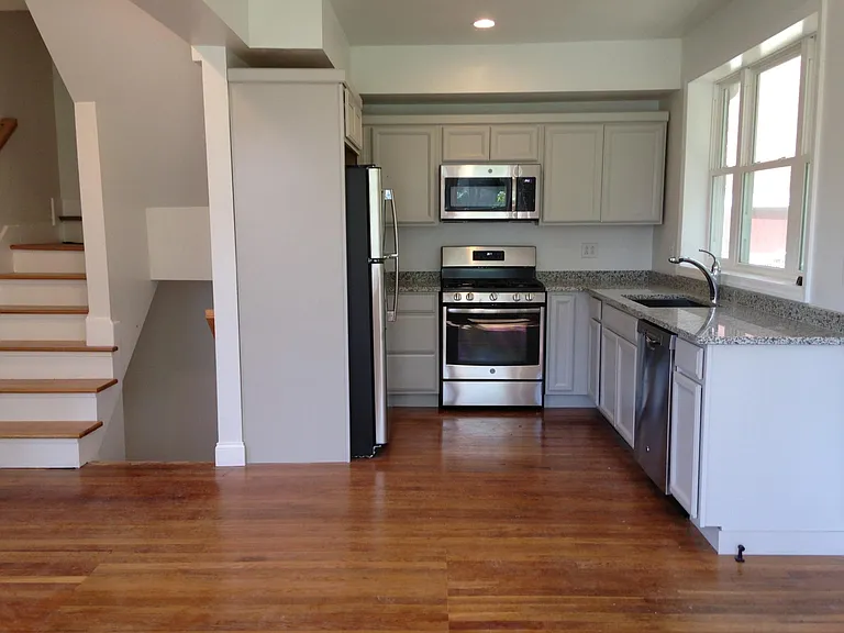 348 Waitman St — Photo 1