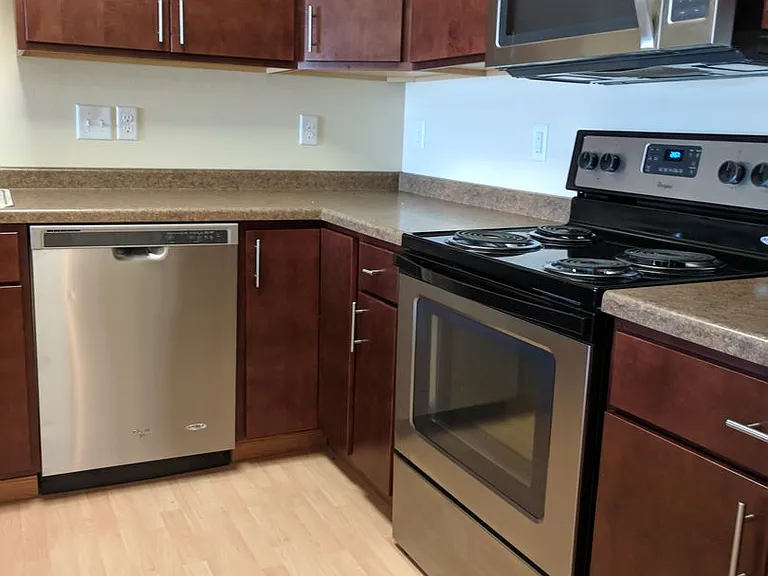 West Lake III Apartments — Photo 166