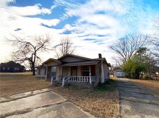 121 N Greenwood St, Charleston, AR 72933
