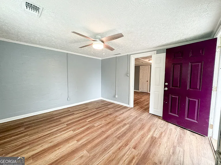 428 Circus St #A — Photo 2