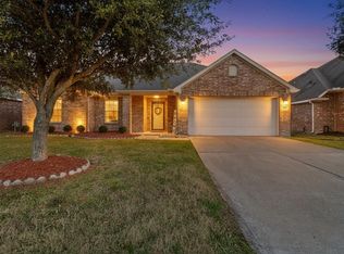 4047 Conifer Dr, Dickinson, TX 77539
