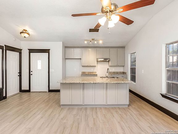 3rd image of 3601 Candleridge