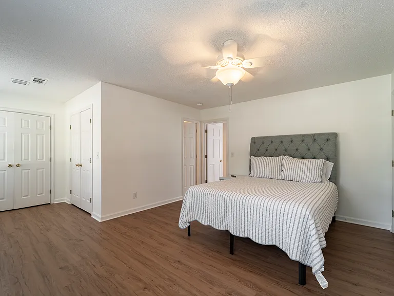 605 Regent Rd — Photo 25