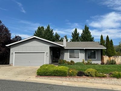 816 South St, Yreka, CA, 96097