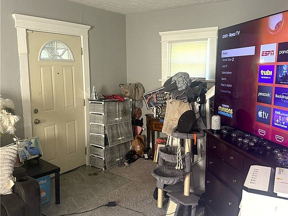 3rd image of 477 Bishop St