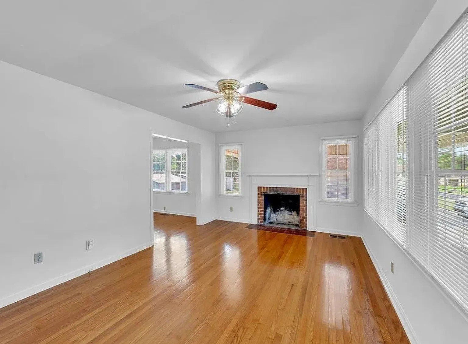 3 bed, 1326 sqft, $1,400 — Photo 4