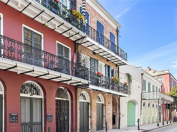 2nd image of 529 Dumaine St