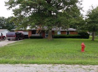 105 Kent St, Orrick, MO 64077