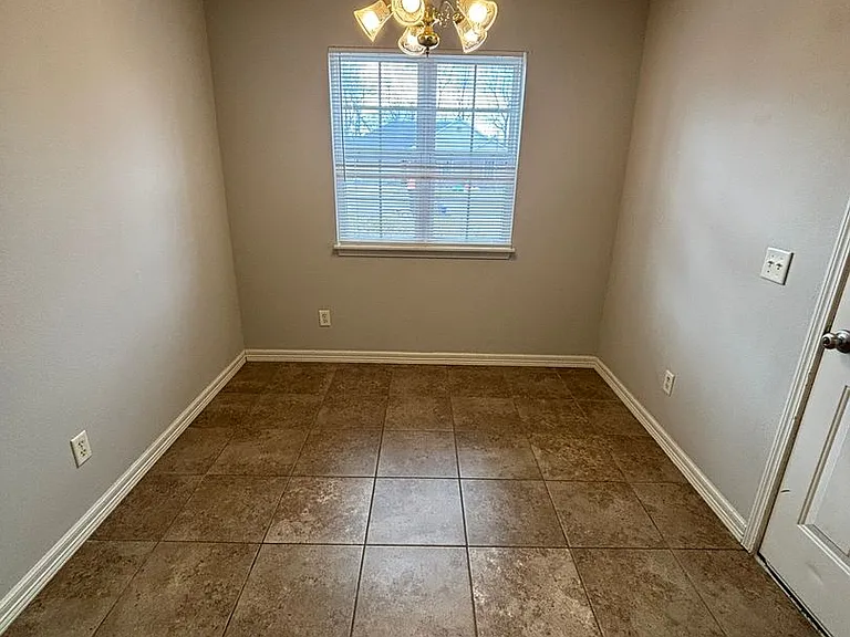 461 Pleasant Tree Pl — Photo 6