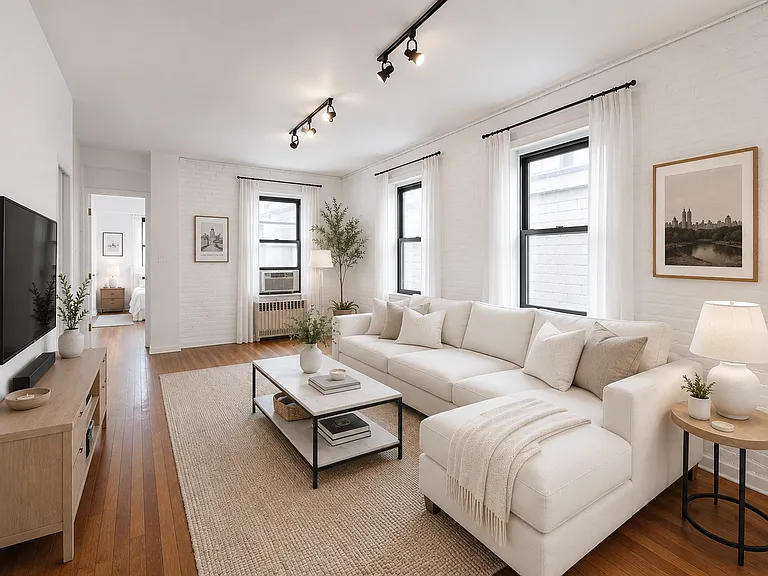 314 W 52nd St #4 — Photo 1