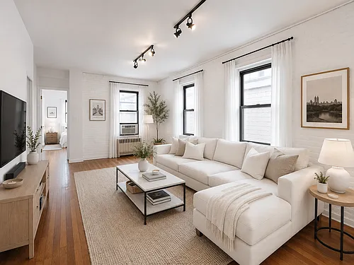 314 W 52nd St #4 Photo 1 314 W 52nd St #4 Photo 1