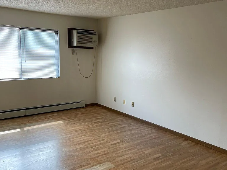 650 S Johnson St #7-8 — Photo 7