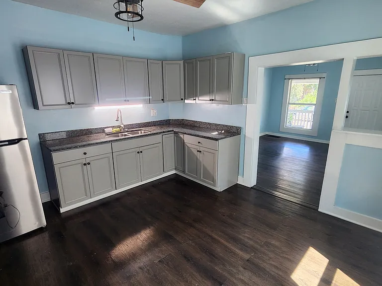 1829 Westview Dr #1829 — Photo 6