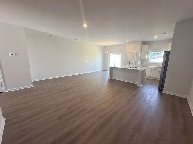 121 Bartlett Dr — Photo 42