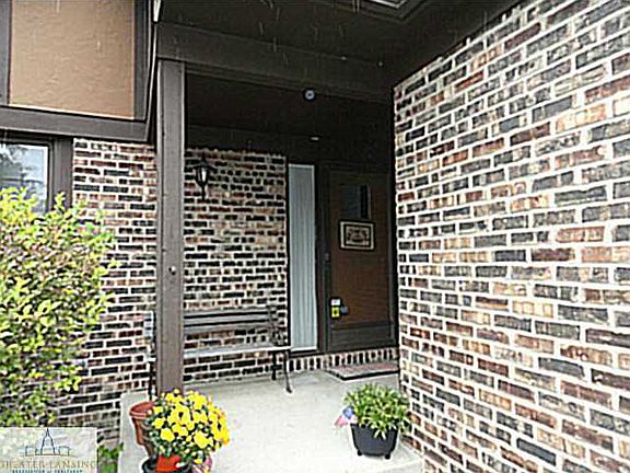 3rd image of 1403 Coventry Close St