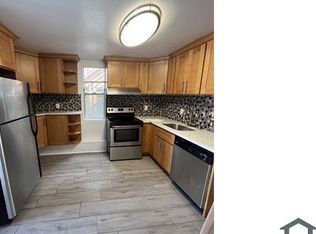 2315 Filbert St #B, Oakland, CA 94607