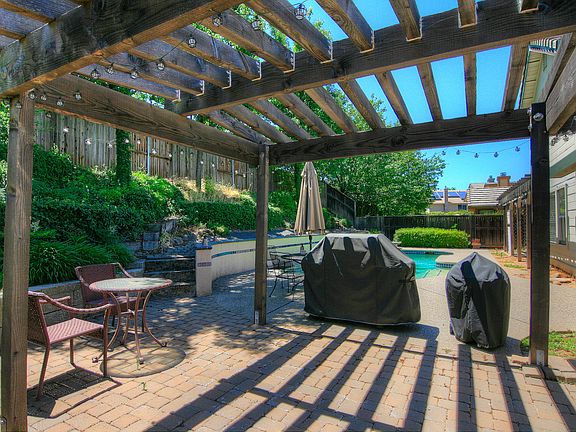 Pergola for sitting/BBQ