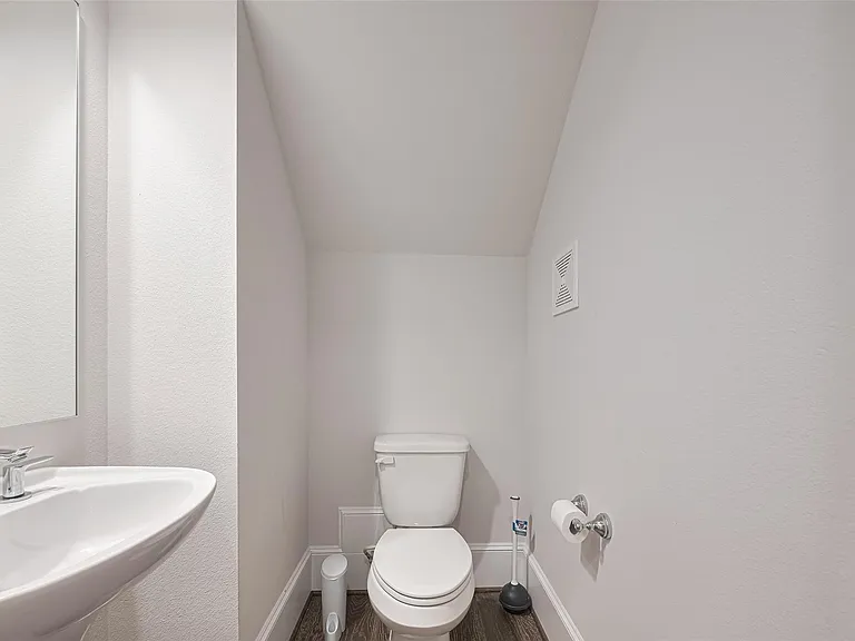 5308 S Capitol St — Photo 12