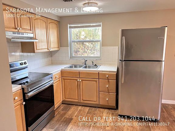 3rd image of 5880 Colonial Dr