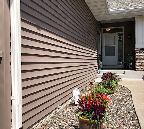 2nd image of 5834 Oakgreen Ct N