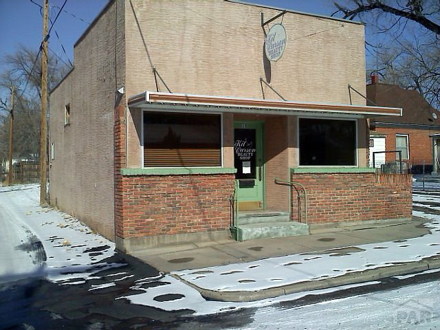 1st image of 15 E 7th St