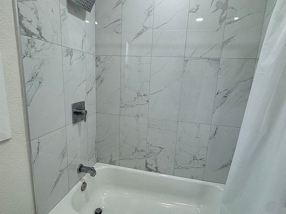 2nd image of 6919 Fulton Ave APT 3