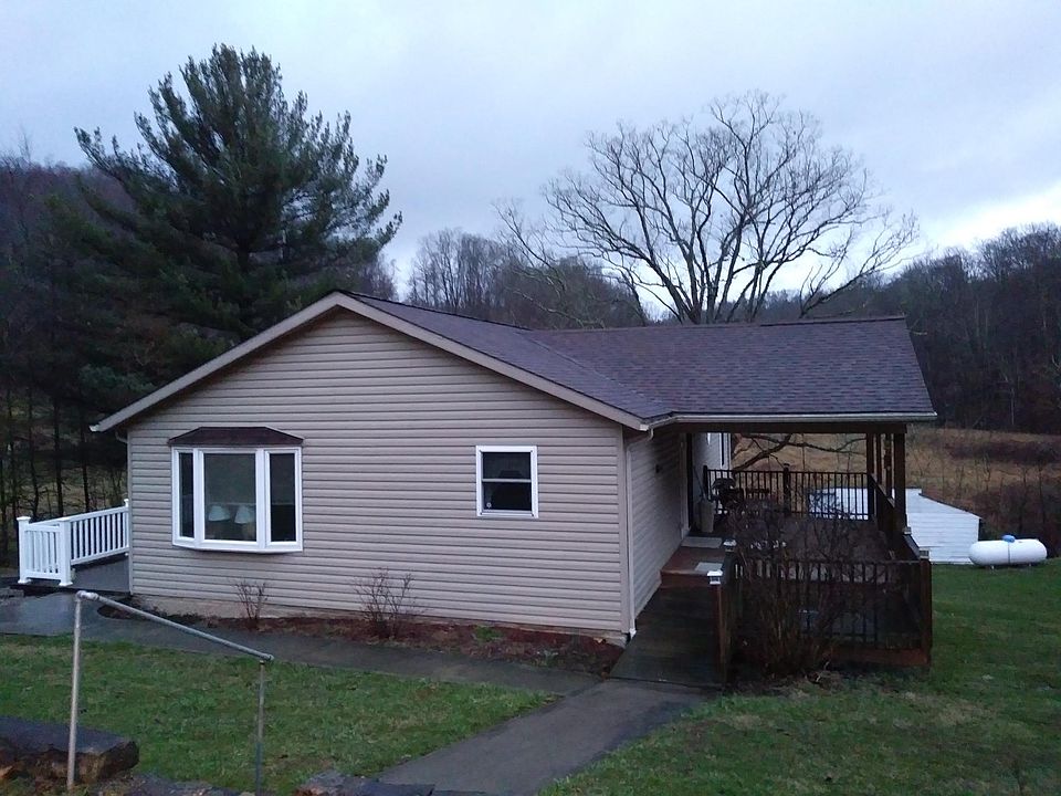 2nd image of 608 River Run Rd