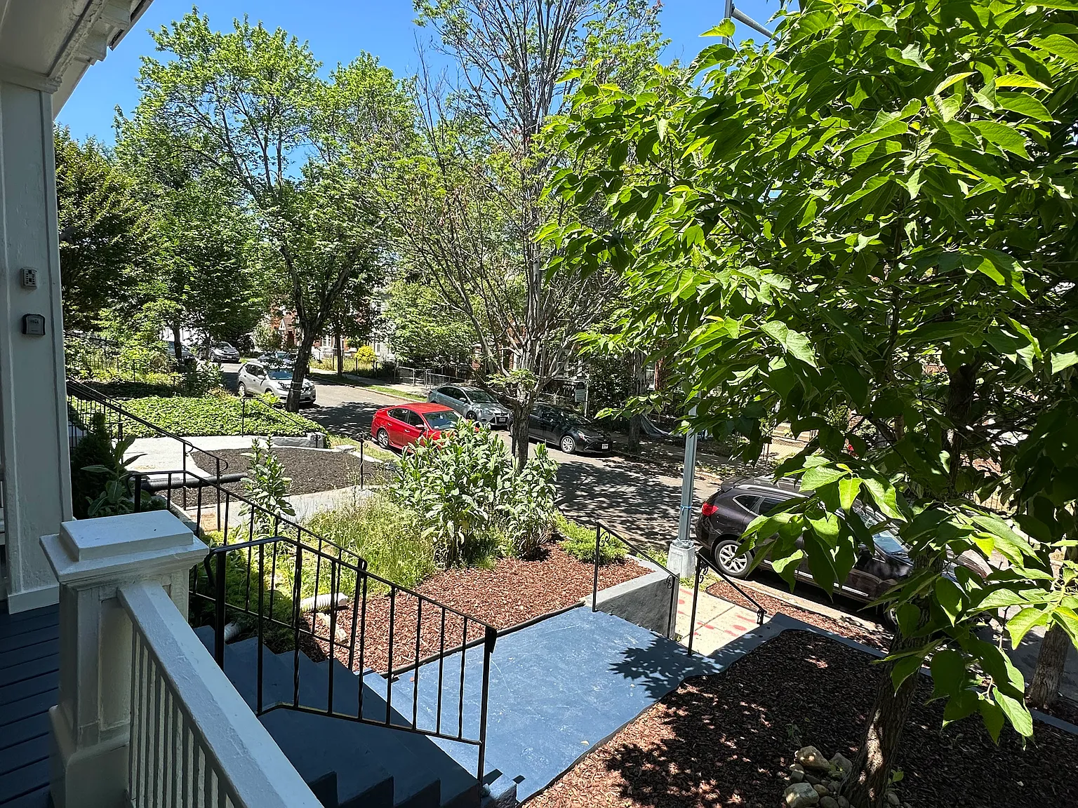 5 bed, 2350 sqft, $2,895 — Photo 4