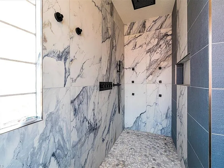7703 Martino Cir — Photo 27