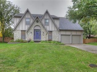 9430 Tomashaw Ln, Lenexa, KS 66219