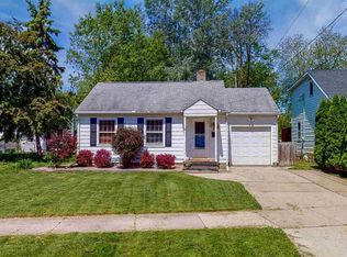 1228 Bismarck St, Green Bay, WI 54301