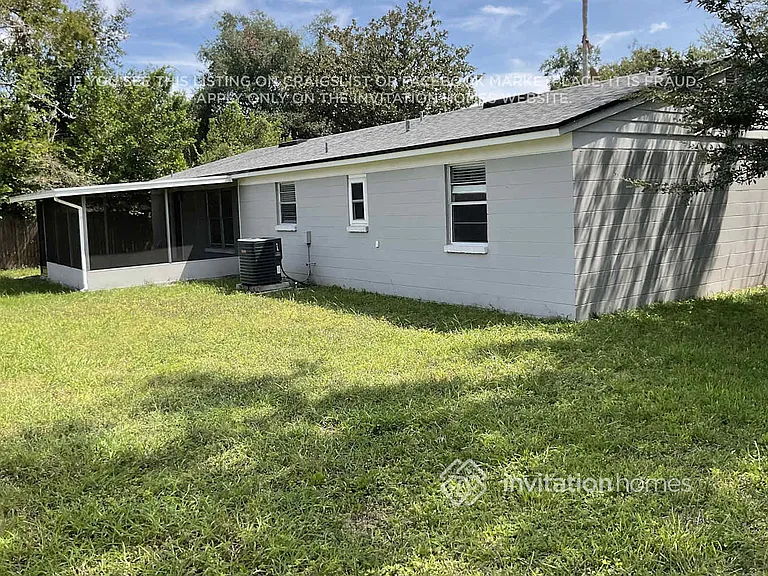 8127 Kenwood Dr N — Photo 21