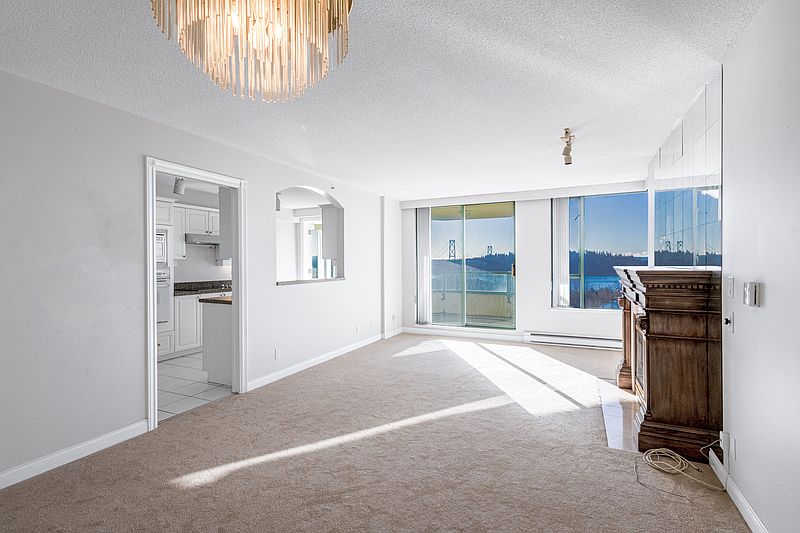 West Vancouver Apartment for rent - 2 Bedrooms — photo 23