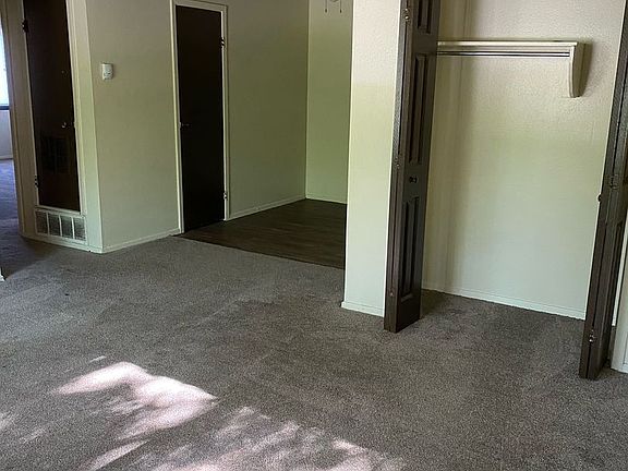 3rd image of 919-931 S Mission St #2B-1Ba-950Sqft