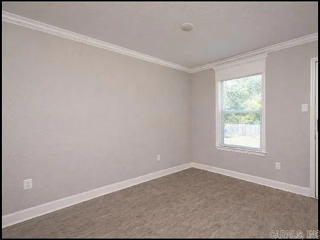 209 Sparrow Rd — Photo 4