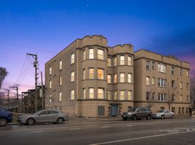 3806 W Washington Blvd, Chicago, IL