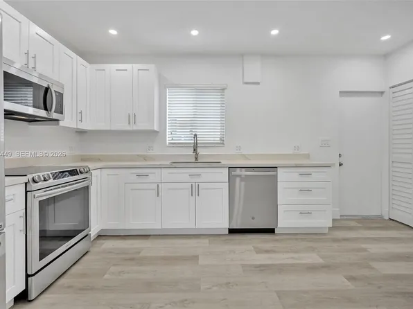 1401 NE 152nd St, North Miami Beach, FL 33162