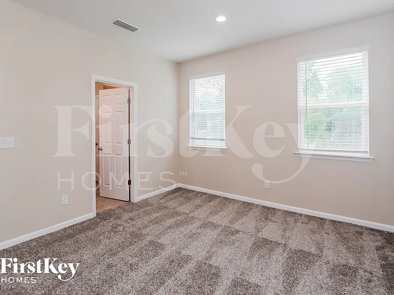 9787 Bridgeway Ave — Photo 7