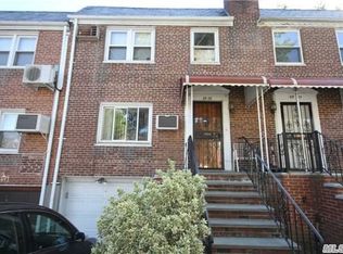 6925 198th St, Fresh Meadows, NY 11365