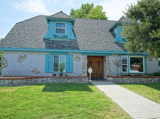 27111 Pine Hills Ave, Santa Clarita, CA 91351