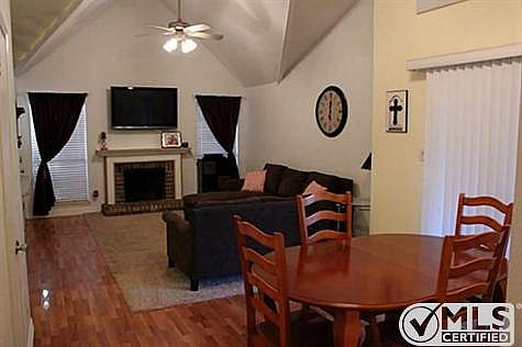 2nd image of 3008 Plumtree Ln