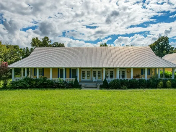 119 Gower Rd, Charlotte, TN 37036