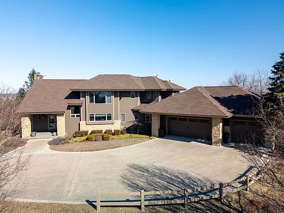 4th image of 1 E Hoffman Rd