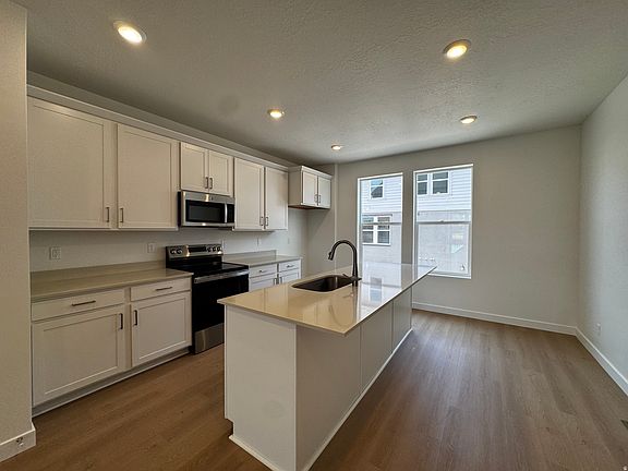 2nd image of 1558 N 1875 W #245