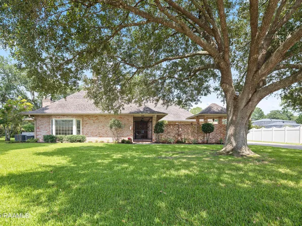 206 Carmen St, New Iberia, LA 70563