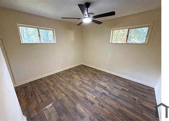5th image of 3074 Lakewood Dr