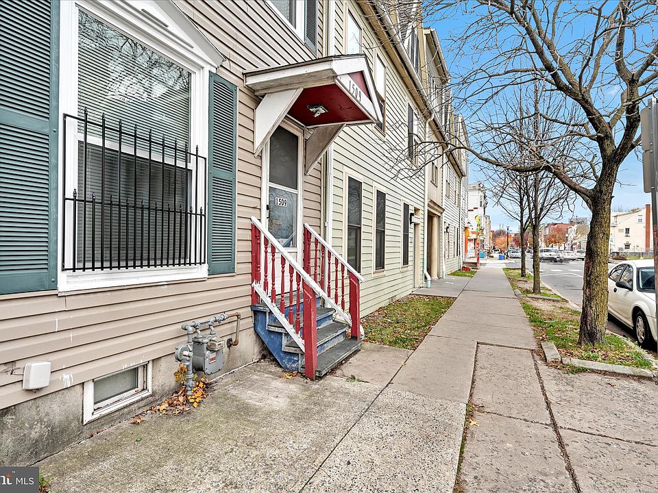1st image of 1509 Derry St