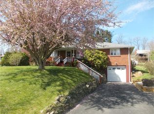 12329 Adams Dr, North Huntingdon, PA 15642
